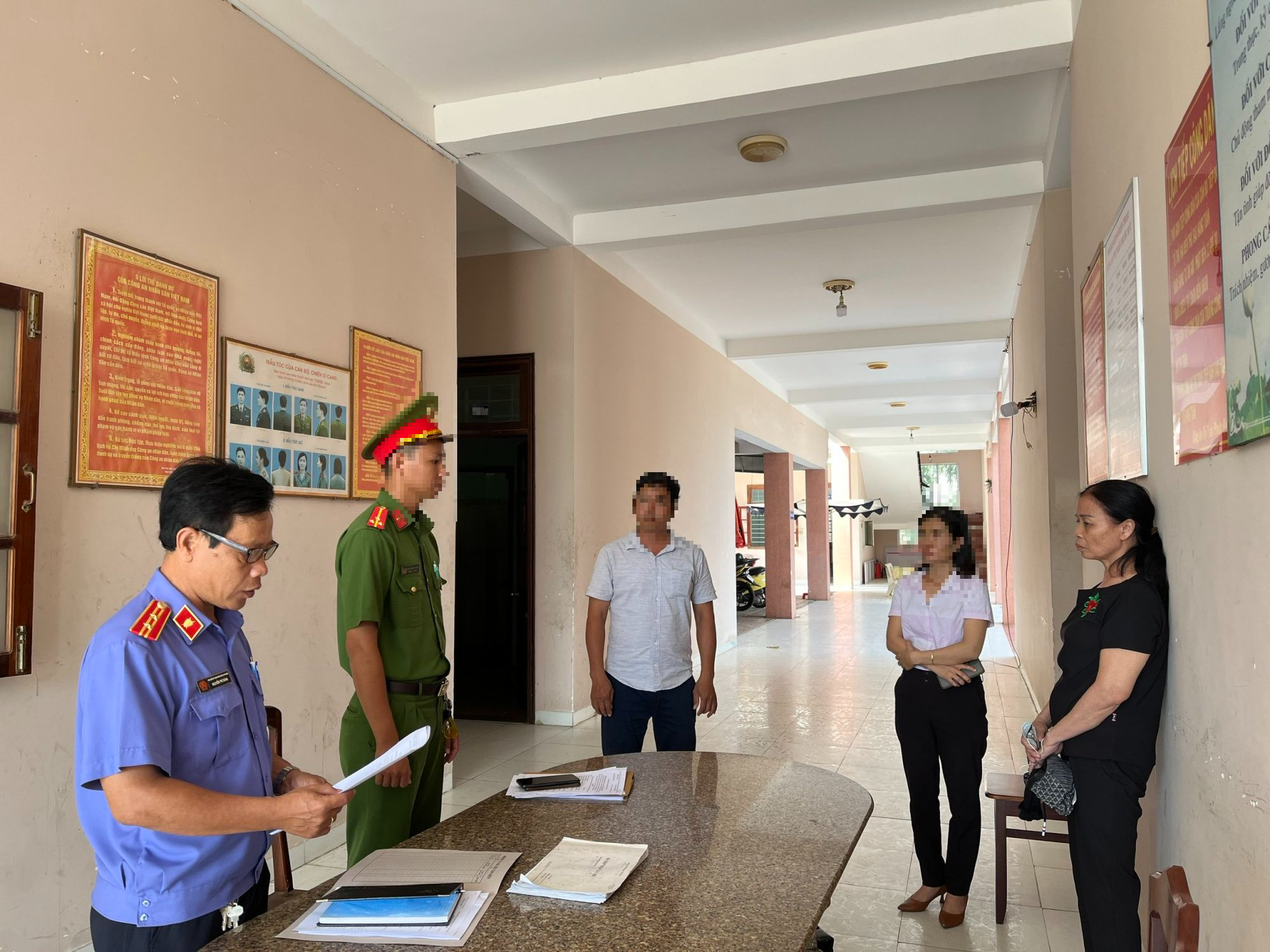 Bà Rịa - Vũng Tàu: Tham ô 25 triệu đồng, nguyên hiệu trưởng và kế toán trường tiểu học bị bắt