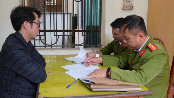 Bắt "chân rết" trong đường dây đánh bạc nghìn tỷ của Phan Sào Nam