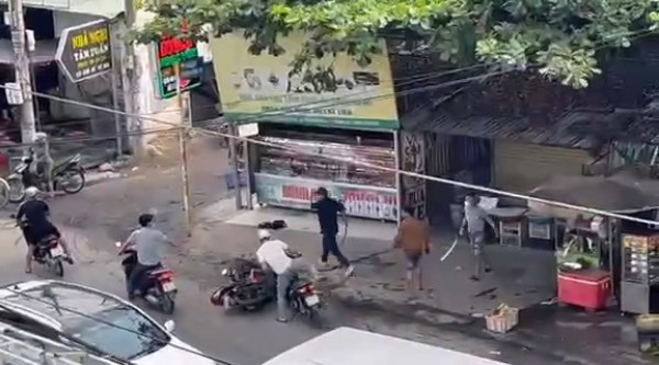Bình Dương: Điều tra án mạng khiến 1 người tử vong, 1 người bị thương Bình Dương: Điều tra án mạng khiến 1 người tử vong, 1 người bị thương