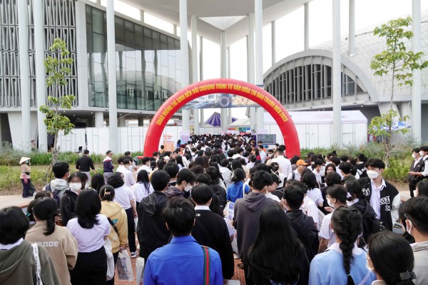 Bộ GD-ĐT: Thí sinh đừng lo lắng về các kỳ thi riêng Bộ GD-ĐT: Thí sinh đừng lo lắng về các kỳ thi riêng