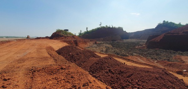 Cao tốc Phan Thiết - Dầu Giây: Thiếu đất đắp 