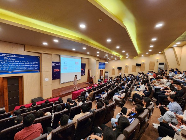 ChatGPT đem lại nhiều điểm cộng cho sự học thời AI