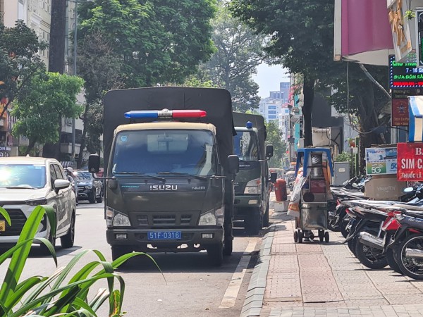Chi cục Đăng kiểm số 6 ở TP.HCM đang bị công an kiểm tra