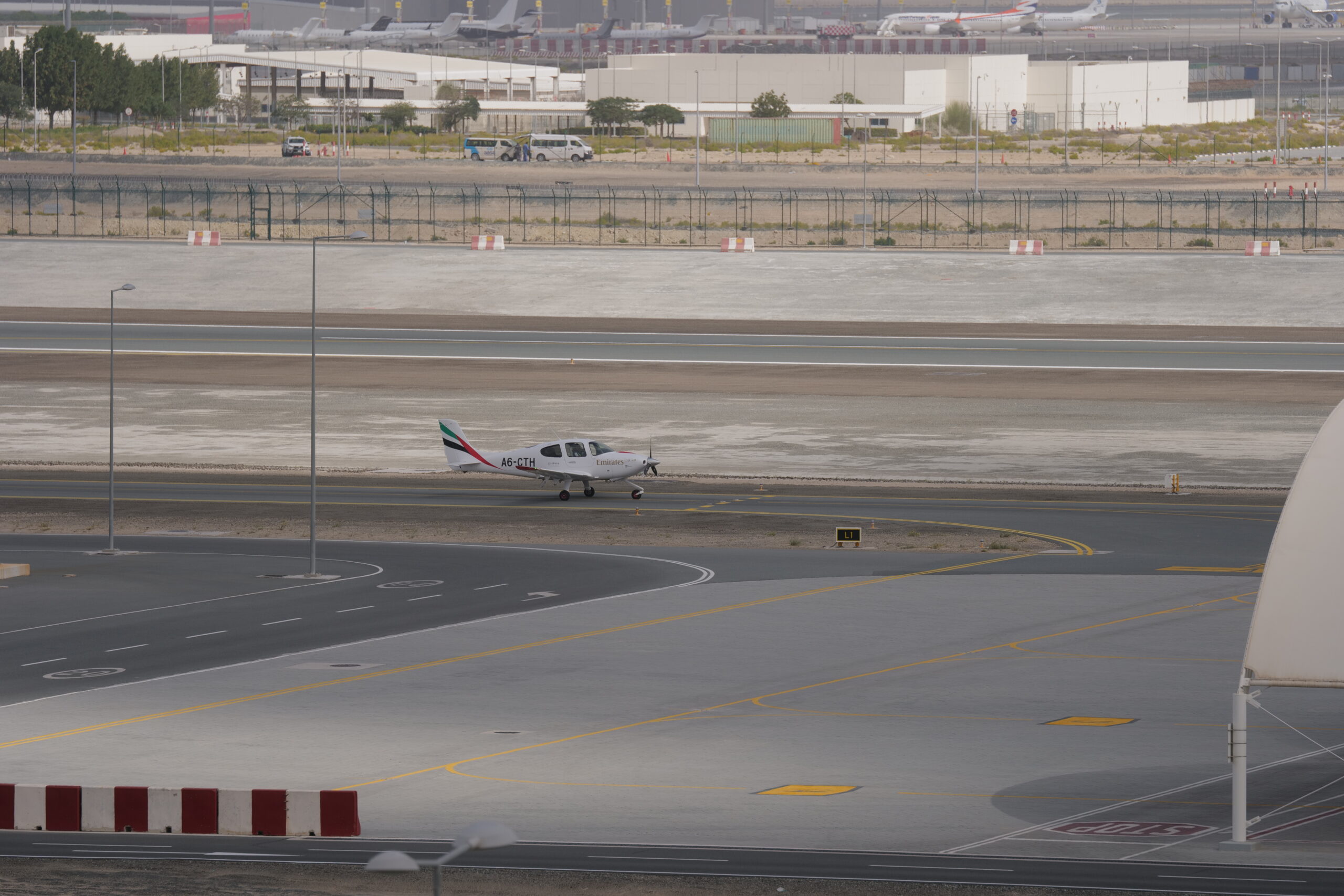 Có gì đặc biệt bên trong Học viện đào tạo phi công của hãng hàng không Emirates?