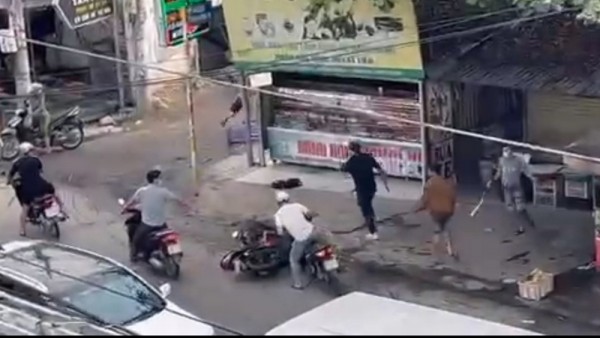 Công an Bình Dương điều tra vụ ẩu đả khiến 1 người chết, 1 người bị thương Công an Bình Dương điều tra vụ ẩu đả khiến 1 người chết, 1 người bị thương