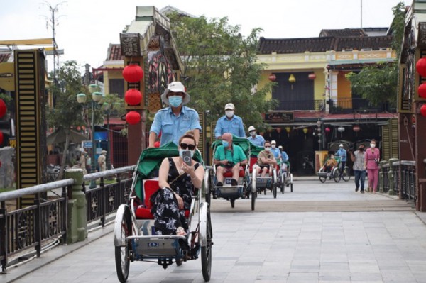 Công ty du lịch “xoay trục” bù đắp lượng khách Trung Quốc