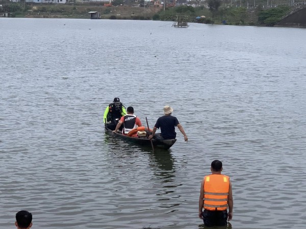 Đà Nẵng: Nhóm học sinh nam đi câu cá, tắm sông, 1 em đuối nước
