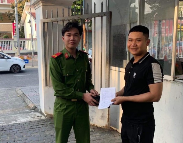 Đà Nẵng: Tìm được xe máy bị mất ở bờ sông Hàn cho du khách Thụy Điển