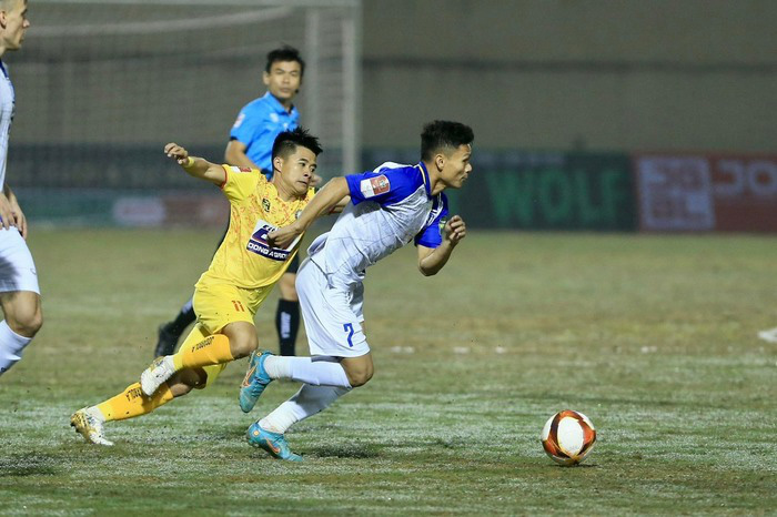 Đông Á Thanh Hóa chia điểm trên sân nhà