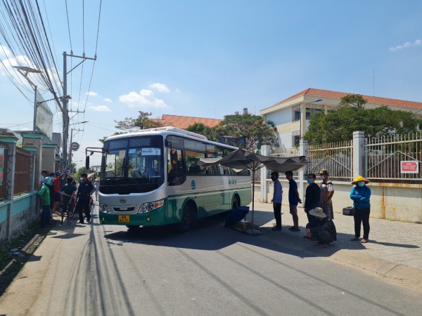 Đồng Nai: Học sinh lớp 3 bị xe đưa rước cán tử vong trước cổng trường