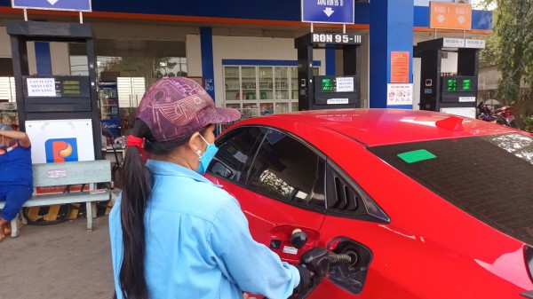 Giá xăng dầu hôm nay 20.2.2023: Xăng trong nước tăng lần thứ 3 liên tiếp? Giá xăng dầu hôm nay 20.2.2023: Xăng trong nước tăng lần thứ 3 liên tiếp?