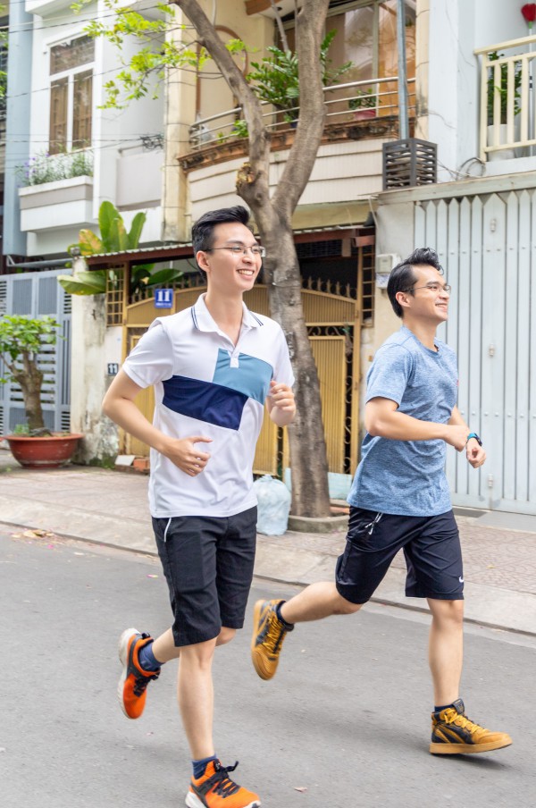 Hai anh em ruột là bác sĩ điển trai, siêu giỏi, điểm IELTS ấn tượng