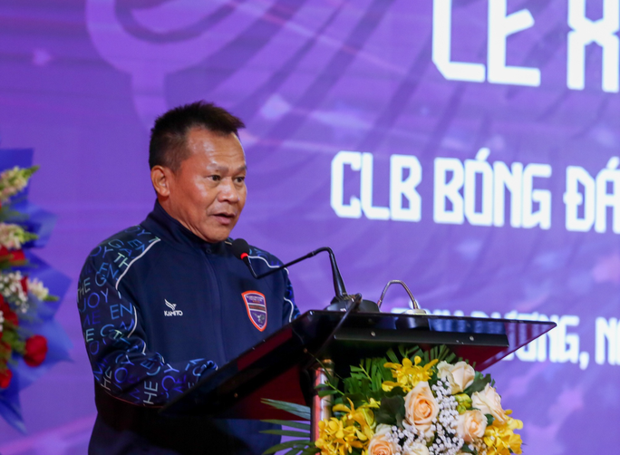 HLV Lư Đình Tuấn từ chức HLV trưởng Becamex Bình Dương HLV Lư Đình Tuấn từ chức HLV trưởng Becamex Bình Dương