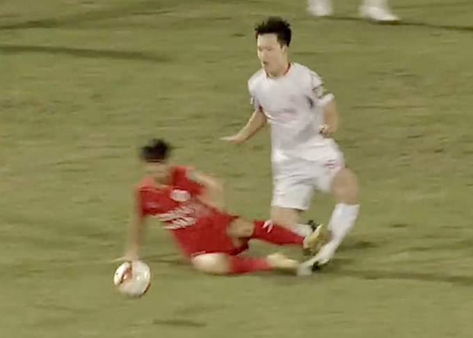 Hoàng Đức chỉ bị chấn thương phần mềm