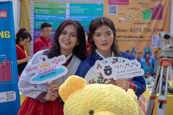 Học sinh Bình Dương 