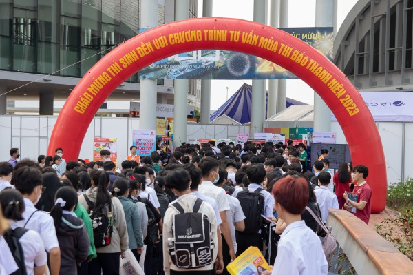 Học sinh Bình Dương 