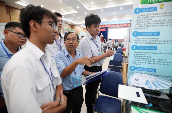 Học sinh thi khoa học kỹ thuật: Sở GD-ĐT TP.HCM tìm cách chống 