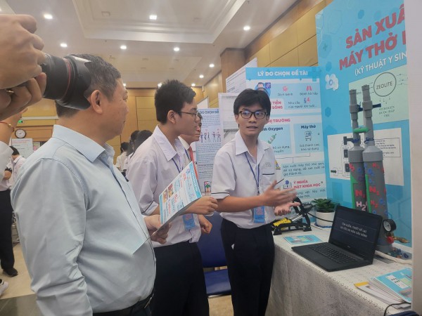Học sinh thi khoa học kỹ thuật: Sở GD-ĐT TP.HCM tìm cách chống 