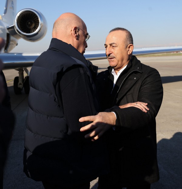 Hy Lạp và Thổ Nhĩ Kỳ kêu gọi cải thiện quan hệ sau thảm họa động đất