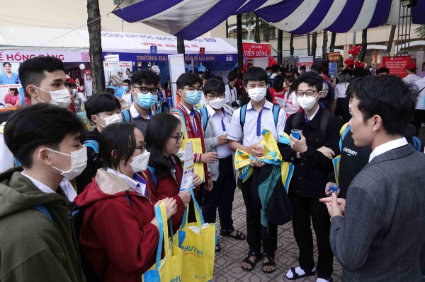 Khai mạc chương trình Tư vấn mùa thi năm 2023: Định hướng chọn ngành phù hợp