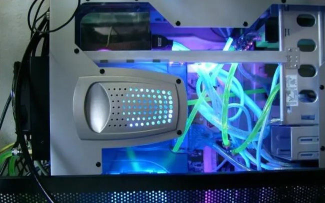 Làm gì khi máy tính của bạn quá nóng?