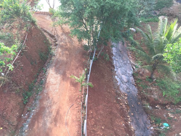 Lấn suối chiếm đất 