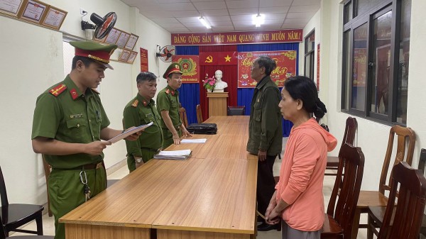 Lãnh đạo phường ký lùi giấy tờ 10 năm giúp doanh nghiệp 