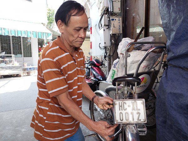 Nghề xưa còn một chút này: Còn đó một thợ sửa xích lô