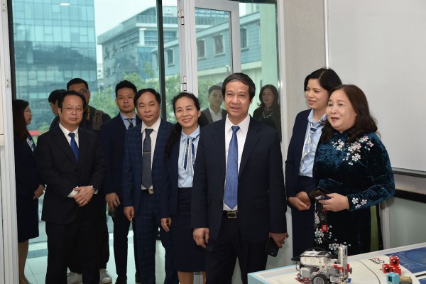 Nghiên cứu thi tốt nghiệp THPT từ năm 2025 sẽ có 4 môn bắt buộc