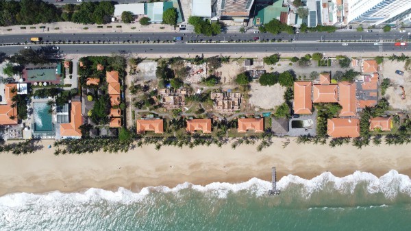 Nha Trang: Tiến hành tháo dỡ Khu nghỉ dưỡng Ana Mandara chắn biển Nha Trang: Tiến hành tháo dỡ Khu nghỉ dưỡng Ana Mandara chắn biển