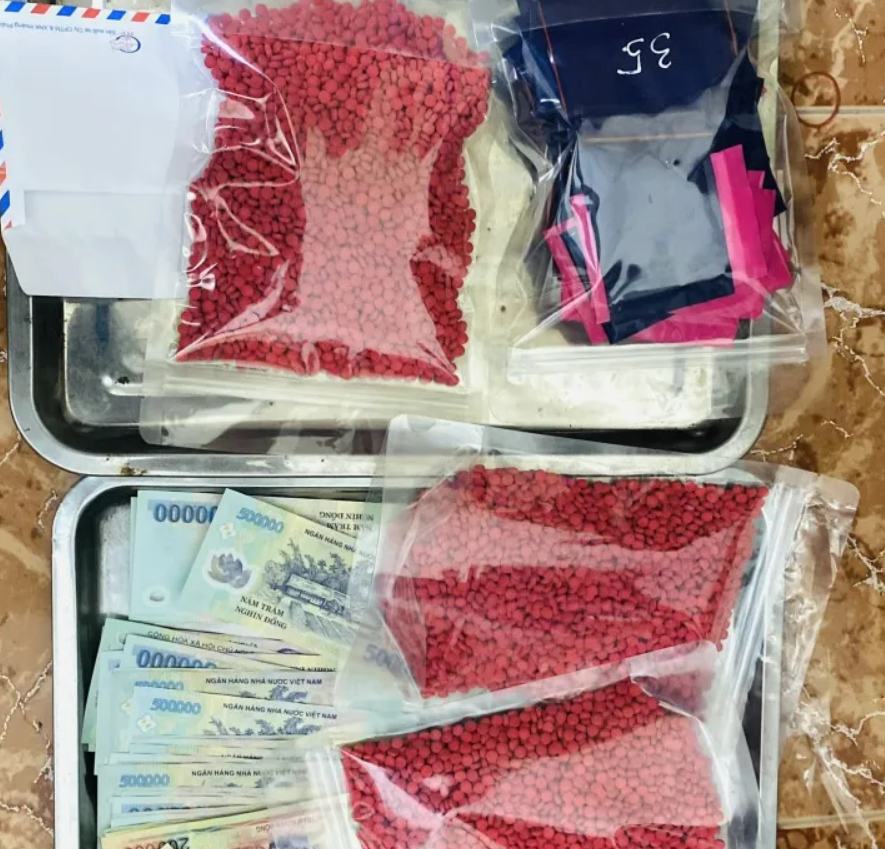 Quảng Bình: Phá vụ tàng trữ, mua bán hơn 12.000 viên ma túy