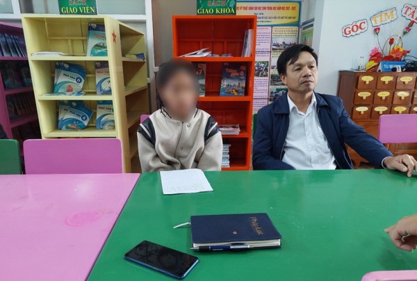 Quảng Bình: Xem xét kỷ luật nữ sinh Quảng Bình: Xem xét kỷ luật nữ sinh