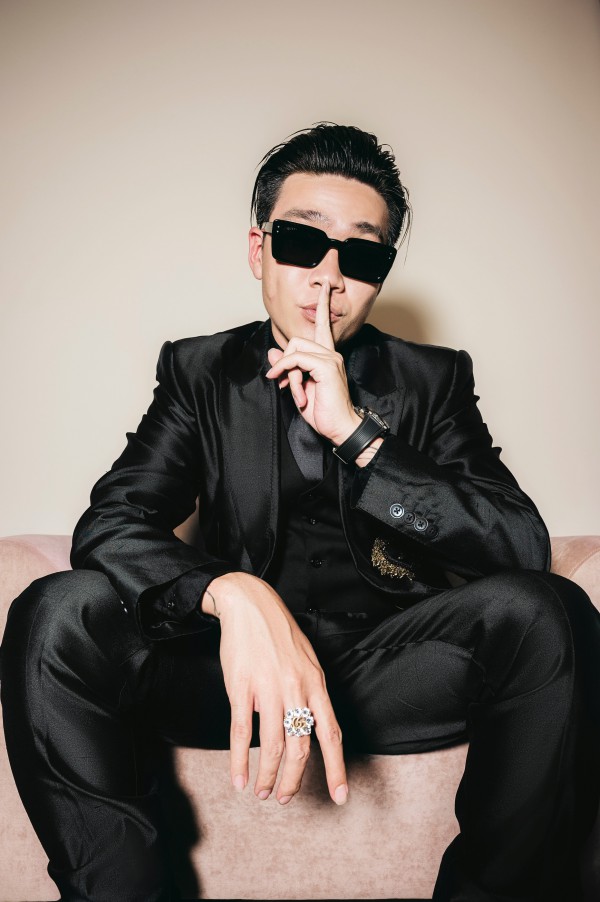 Rapper Wowy gặp fan đầu xuân, hứa hẹn một năm 