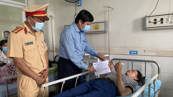 Tai nạn nghiêm trọng ở Quảng Nam: Hỗ trợ gia đình các nạn nhân