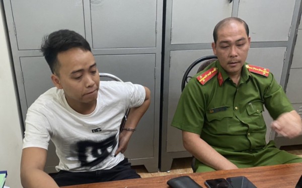 Thua cờ bạc, dùng súng cướp điện thoại ở Vĩnh Phúc bay vào Lâm Đồng bán