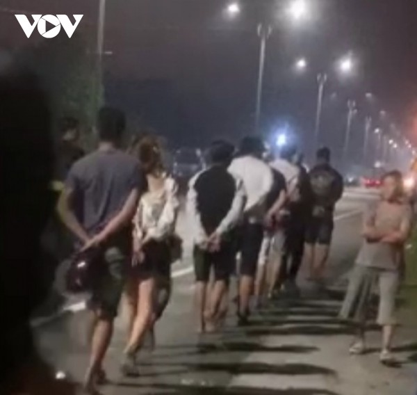 Tiền Giang bắt giữ hàng chục đối tượng tổ chức đua xe trái phép trên quốc lộ 1