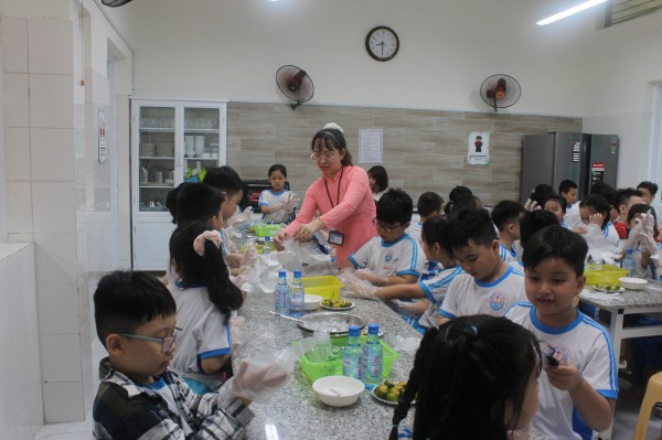 TP.HCM thiếu giáo viên tiểu học, một người 