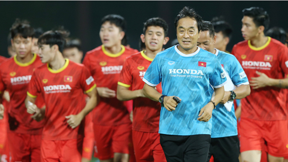 Trợ lý Lee Young-jin viết tâm thư chia tay tuyển Việt Nam