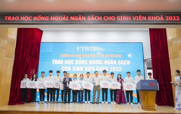 Trường ĐH Giao thông vận tải TP.HCM trao 600 suất học bổng Trường ĐH Giao thông vận tải TP.HCM trao 600 suất học bổng