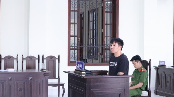 Tuyên án tử hình bị cáo giết 2 mẹ con người tình tại Bình Phước Tuyên án tử hình bị cáo giết 2 mẹ con người tình tại Bình Phước