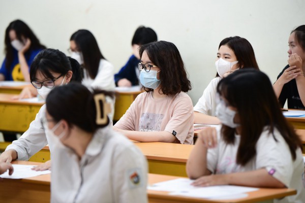 Tuyển sinh lớp 10: Không nên chỉ cứng nhắc một cách thi hoặc xét tuyển Tuyển sinh lớp 10: Không nên chỉ cứng nhắc một cách thi hoặc xét tuyển