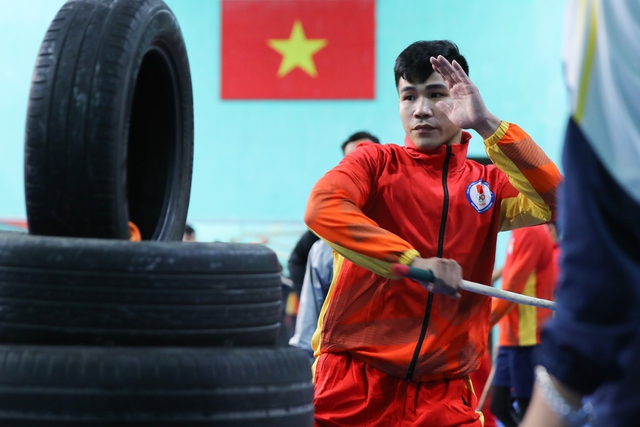 Tuyển Võ gậy (Arnis) Việt Nam: Tập 4 ca một ngày, tăng tốc hướng tới SEA Games 32 - Ảnh 2.
