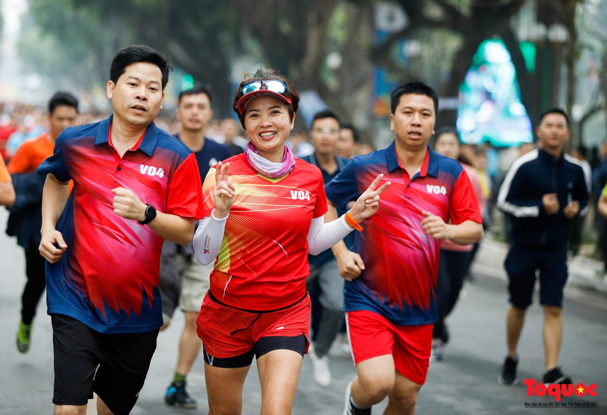 Bộ Công an tổ chức Ngày chạy Olympic vì sức khỏe toàn dân - Ảnh 15. Bộ Công an tổ chức Ngày chạy Olympic vì sức khỏe toàn dân - Ảnh 15.