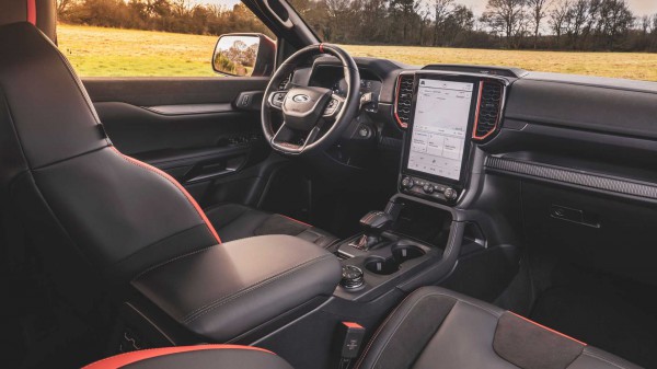 Giá bán Ford Ranger Raptor 2023 tại Việt Nam khiến xe cũ 