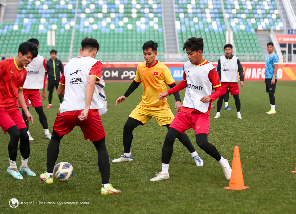 ĐT U20 Việt Nam tập hồi phục, tích cực chuẩn bị cho trận kế tiếp gặp U20 Iran ĐT U20 Việt Nam tập hồi phục, tích cực chuẩn bị cho trận kế tiếp gặp U20 Iran