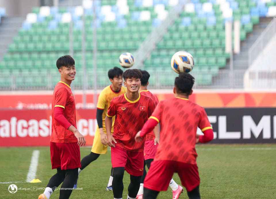 ĐT U20 Việt Nam tập hồi phục, tích cực chuẩn bị cho trận kế tiếp gặp U20 Iran ĐT U20 Việt Nam tập hồi phục, tích cực chuẩn bị cho trận kế tiếp gặp U20 Iran