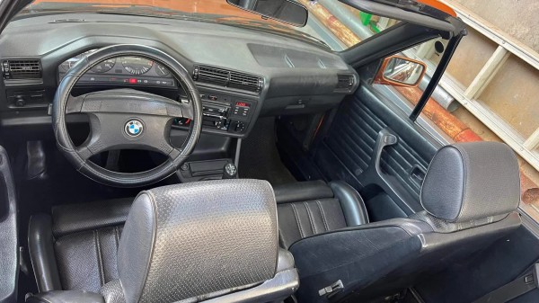 BMW 3-Series mui trần 30 năm tuổi, xe hiếm tại Việt Nam BMW 3-Series mui trần 30 năm tuổi, xe hiếm tại Việt Nam