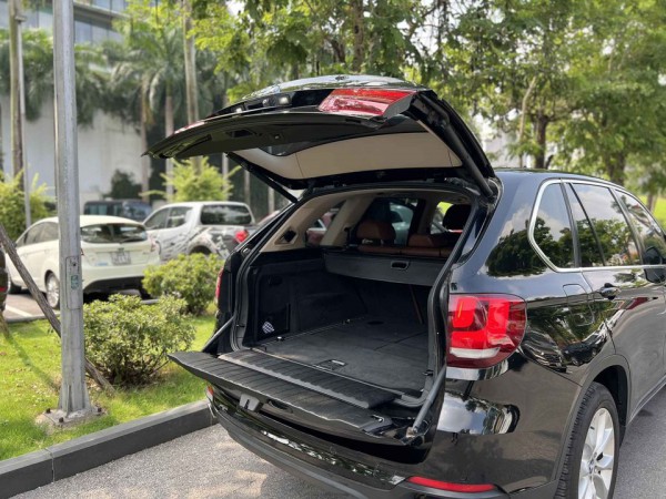 Chọn BMW X5 2014 hay Hyundai Santa Fe 2023 với 1,5 tỉ đồng? Chọn BMW X5 2014 hay Hyundai Santa Fe 2023 với 1,5 tỉ đồng?