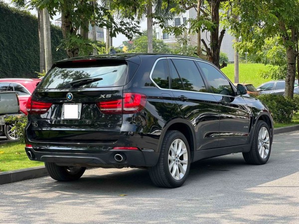 Chọn BMW X5 2014 hay Hyundai Santa Fe 2023 với 1,5 tỉ đồng? Chọn BMW X5 2014 hay Hyundai Santa Fe 2023 với 1,5 tỉ đồng?