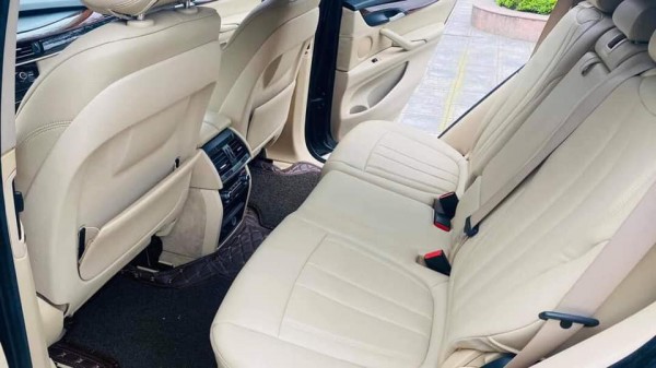 Chọn BMW X5 2014 hay Hyundai Santa Fe 2023 với 1,5 tỉ đồng? Chọn BMW X5 2014 hay Hyundai Santa Fe 2023 với 1,5 tỉ đồng?